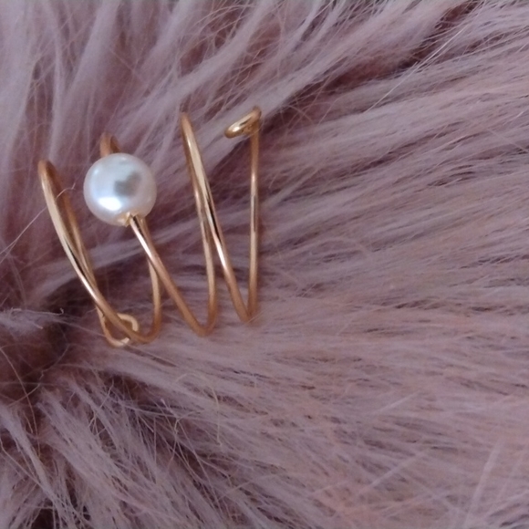 Ring - Picture 2 of 3